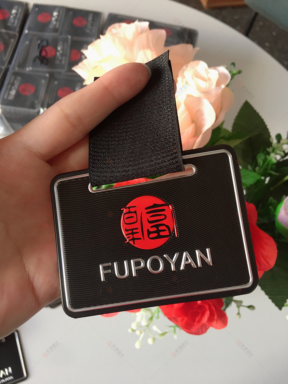 金属软胶标环保TPU吊标 床垫软金属胶牌6D品牌标 3D通用配饰标挂标
